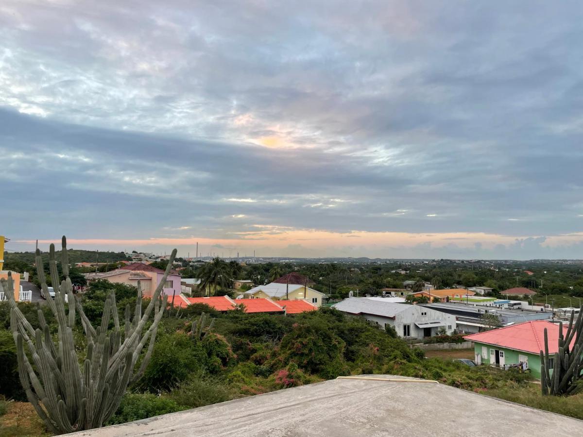 Quiet Happy Place With A View Willemstad Exterior photo
